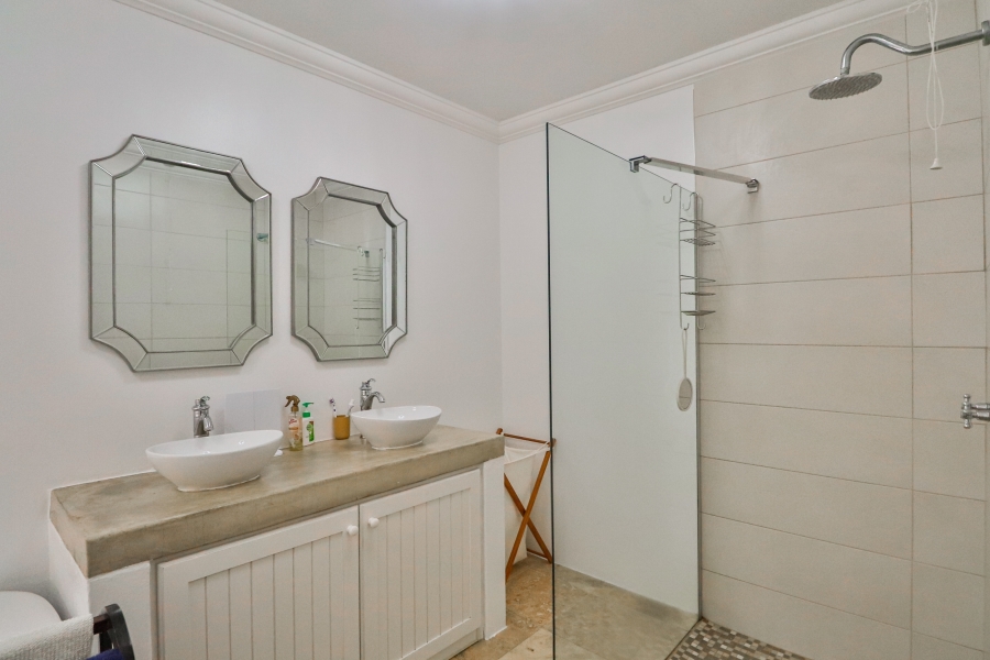 4 Bedroom Property for Sale in The Coves North West